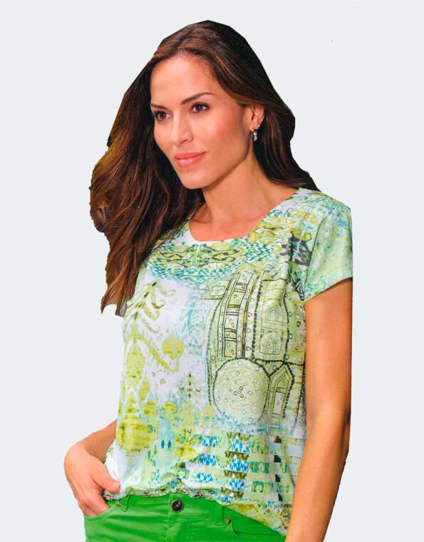 Camiseta-mujer-punto-fino-manga-corta-estampado-en-verdes-vivos-y-detalle-en-puntilla